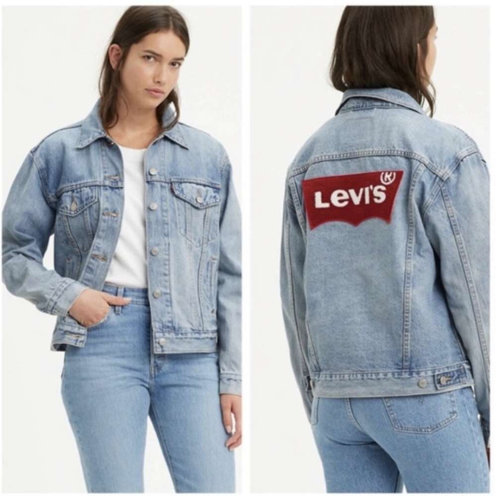 LEVI’S Ex Boyfriend Denim Logo Trucker Jacket - Picture 2 of 12
